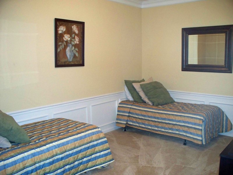 http://www.vistacayinn.com/custimages/KingsRansom21Den.JPG