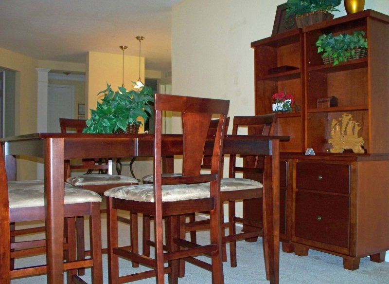 http://www.vistacayinn.com/custimages/KingsRansom32Dining.JPG